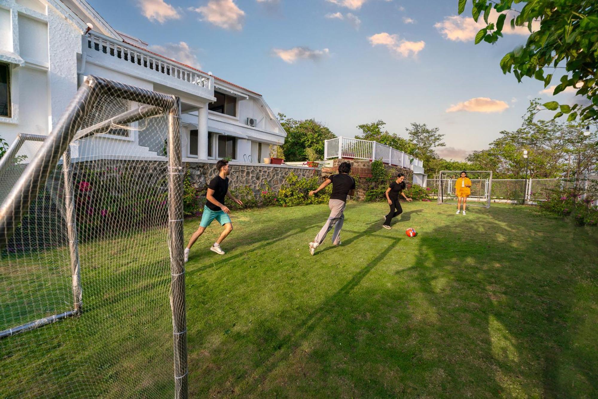Ekostay Luxe - Casa Noah - Paddle Court & Sunset Point Лонавала Экстерьер фото